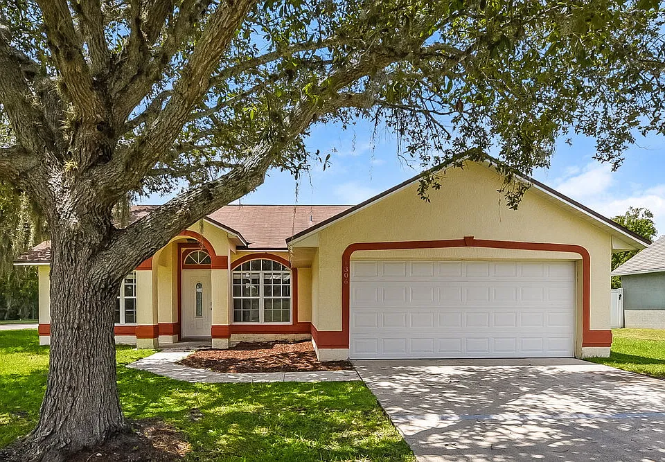 1306 Silverthorn Dr