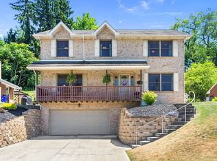 1115 Greenlawn Dr, Pittsburgh, PA 15220