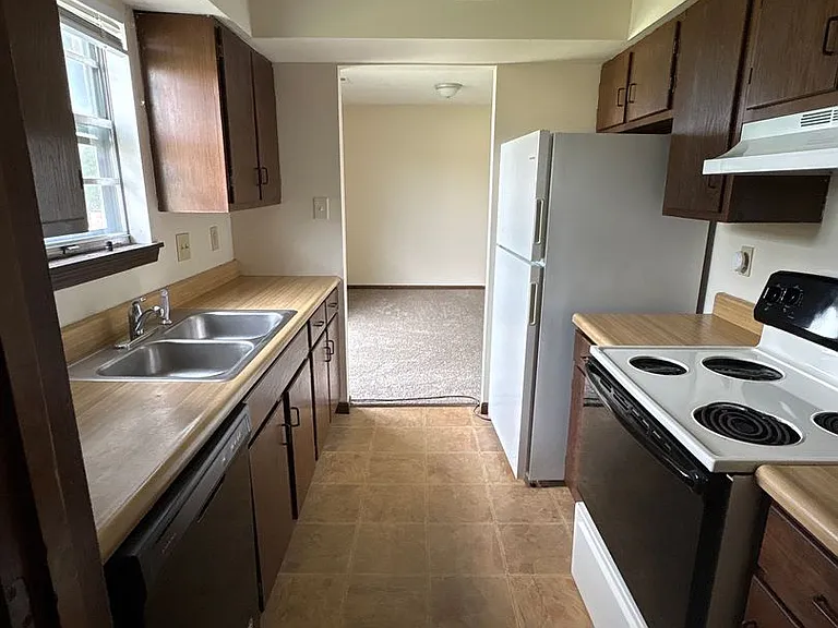 124 N Keene St. — Photo 6