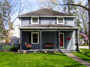 707 S Oak St, Fenton, MI 48430