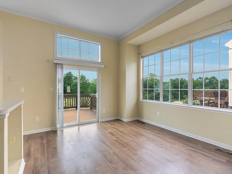 21639 Kings Crossing Ter — Photo 11