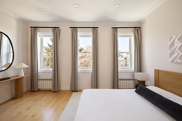 Sold by Compass | media 9