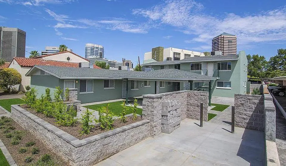 208 E Virginia Ave #5