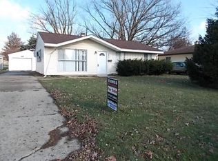 2806 E Cardinal Dr, Decatur, IL 62526