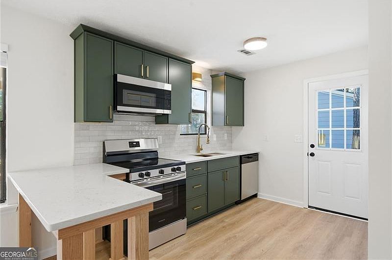 1st image of 1760 Woodland Trl