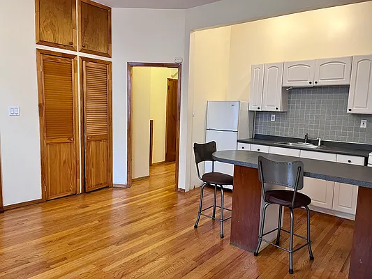 Rented by Compass | media 7