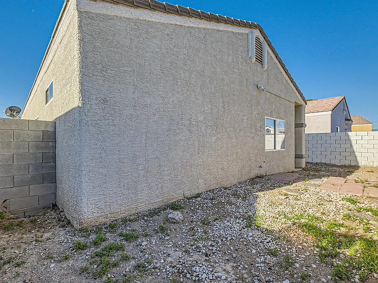 1720 Dwayne Stedman Ave — Photo 28