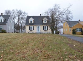 1098 Meriden Rd, Waterbury, CT 06705