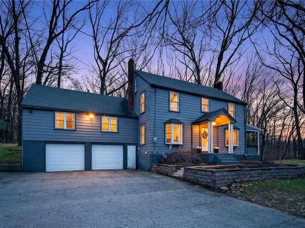 1369 S Hermitage Rd, Hermitage, PA 16148