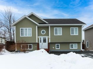 4 Venice Hts, Conception Bay South, NL A1X7Y6