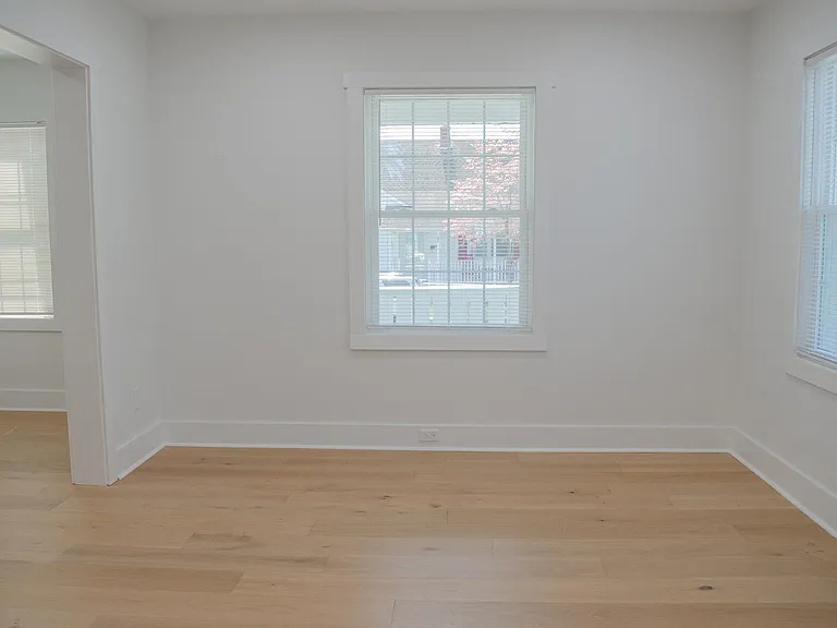 14 Brown Ave — Photo 4