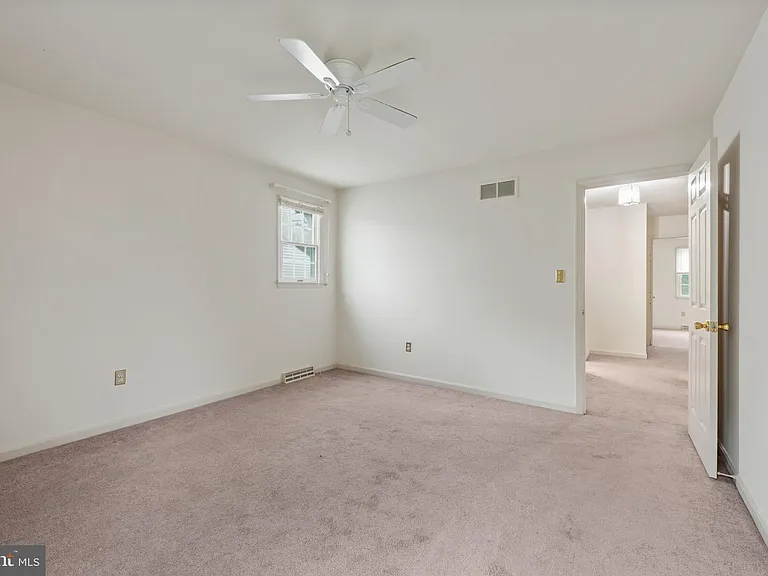 2001 Vista Ln — Photo 18