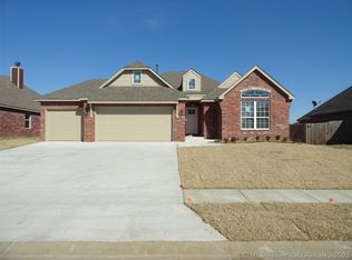 4561 S 202 East Ave, Broken Arrow, OK 74014