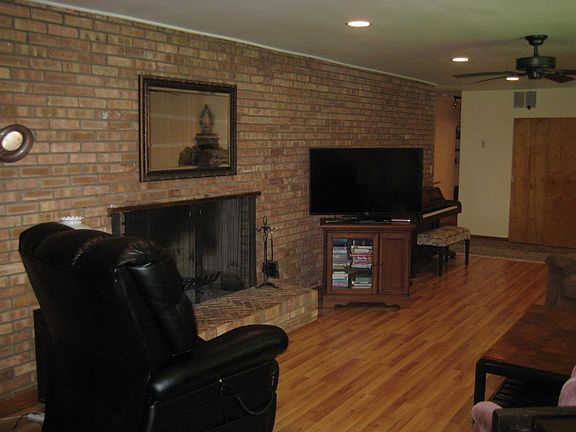 2nd image of 426 McCreary Ct