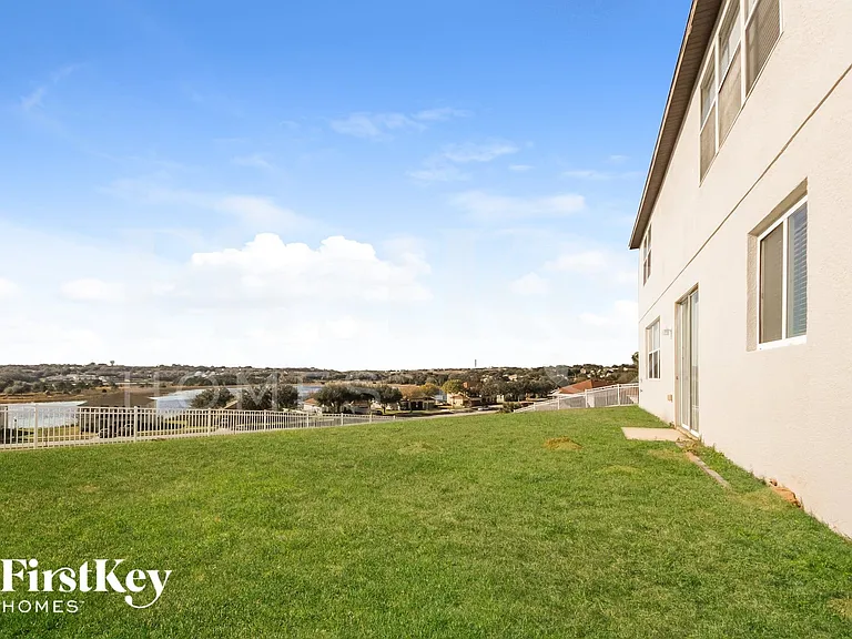 796 Lakeview Pointe Dr — Photo 14