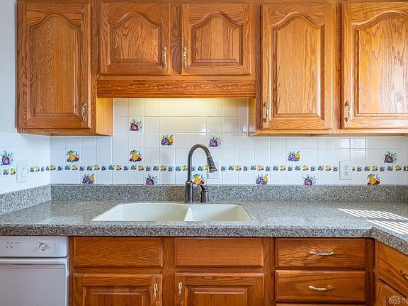 3rd image of 4339 Merrydale Ave