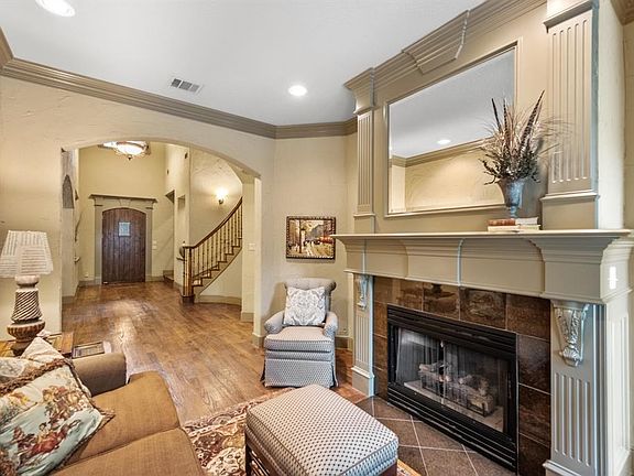 2nd image of 1004 Amanda Dr