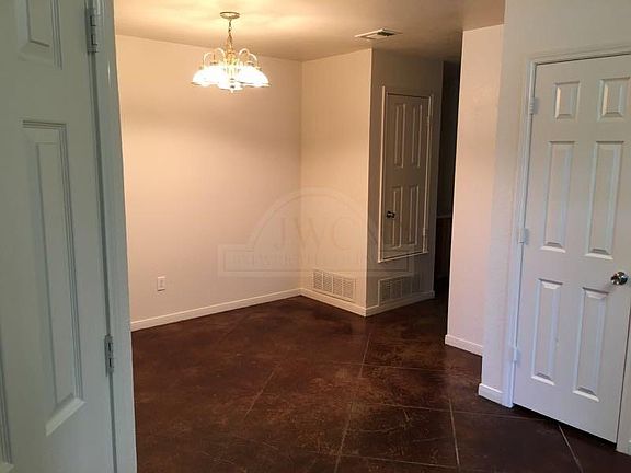 4th image of 803 Harley Dr #A