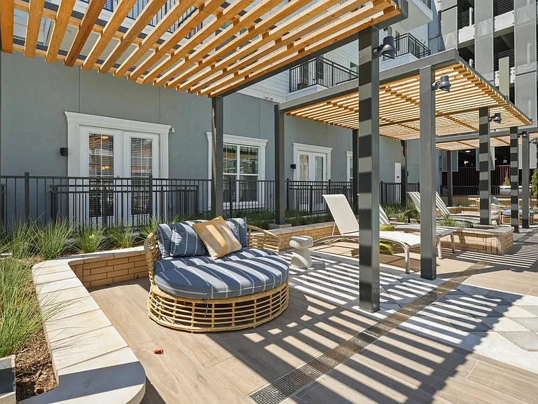 Presidium Frisco Square — Photo 32