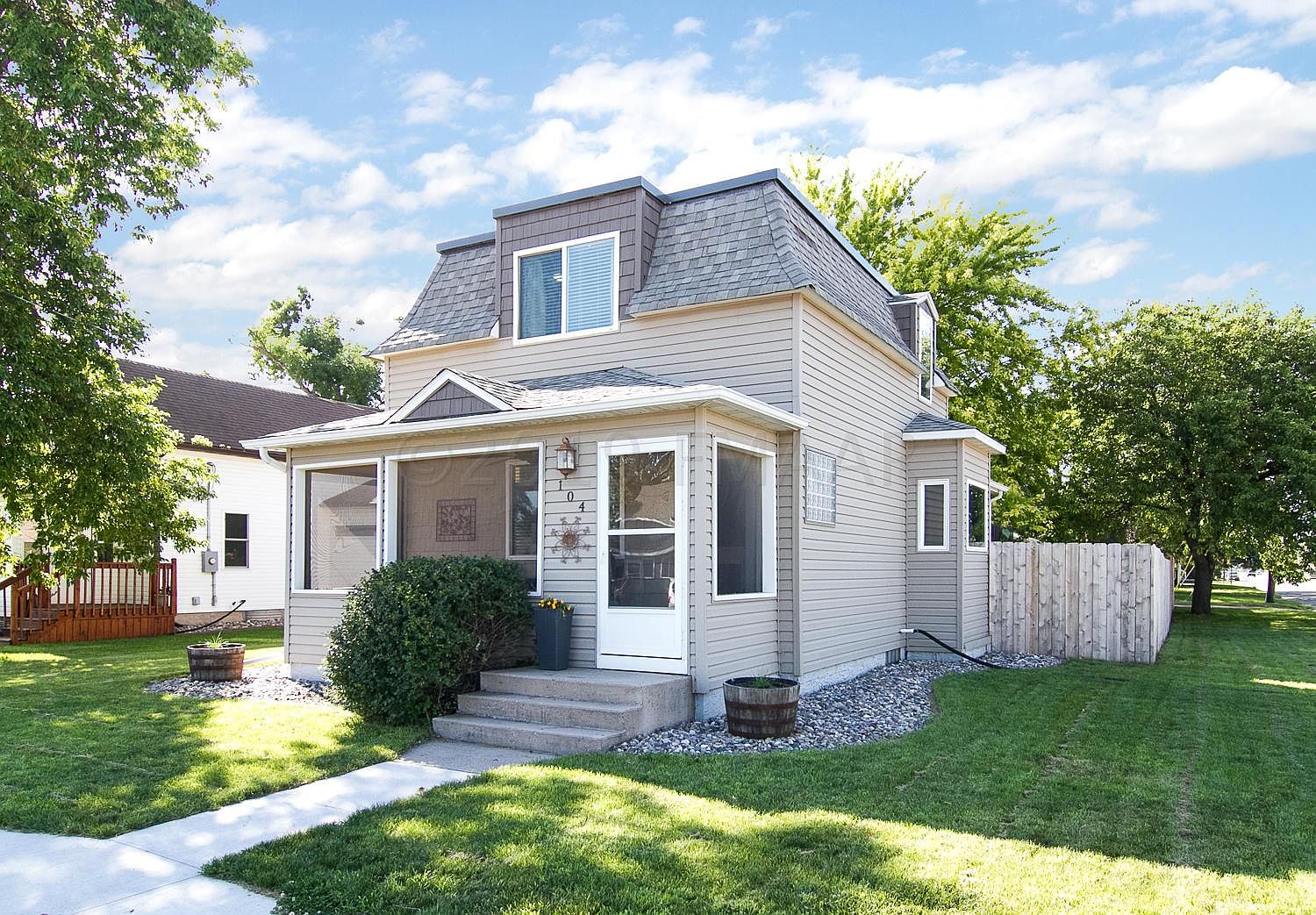 104 Main St, Sabin, MN 56580 Zillow