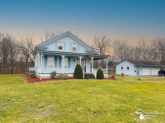 3rd image of 3829 N Otter Creek Rd