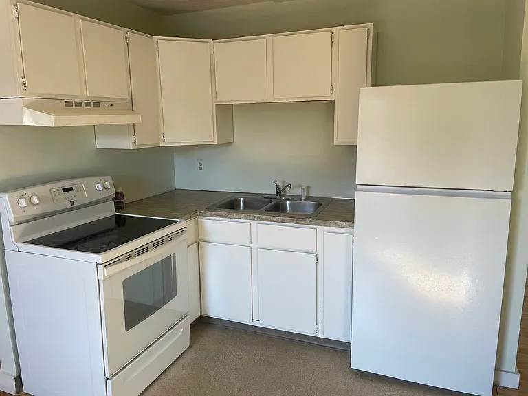524 Central Ave — Photo 1