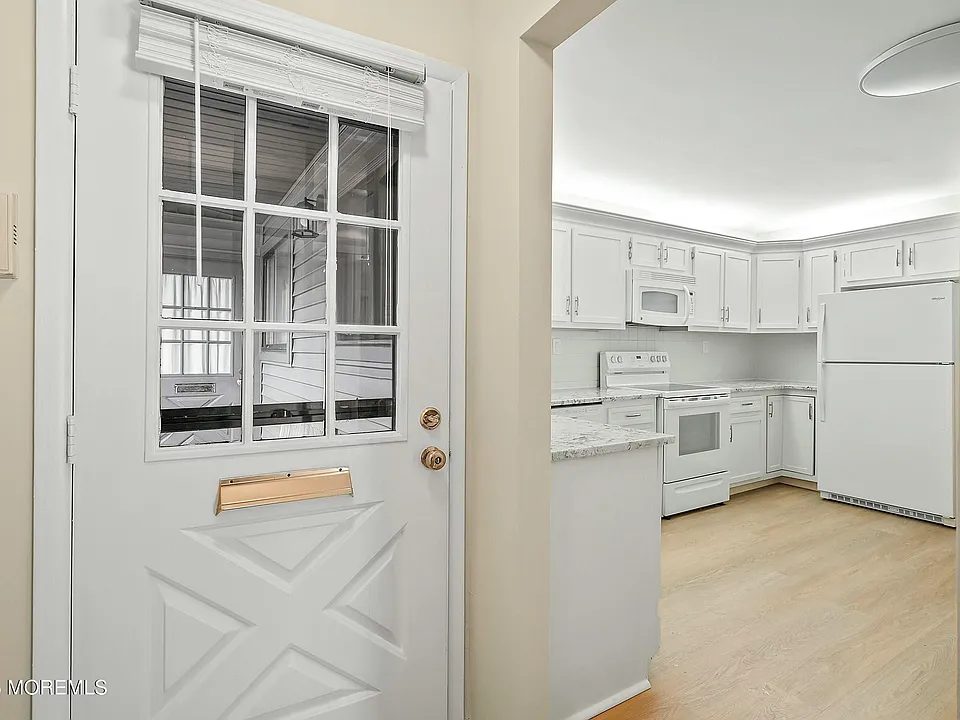 43 Eastport Ct