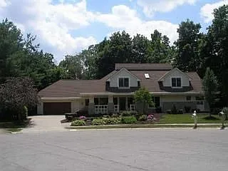 295 Glen Village Ct photo 1