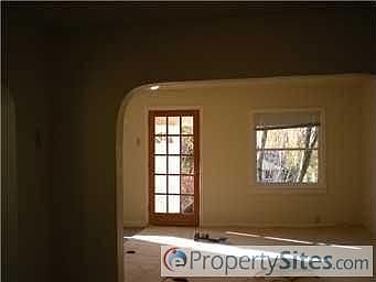 3rd image of 1102 Nevada St