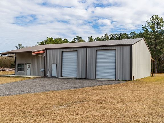 3rd image of 4166 McDonald Ln