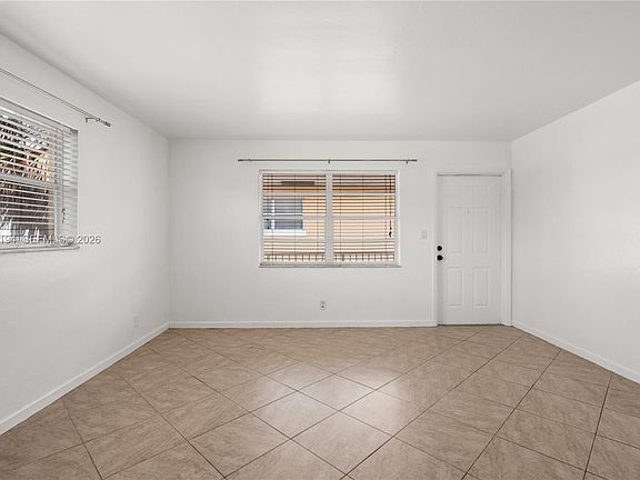 3rd image of 4051 NE 13th Ave APT 78-3
