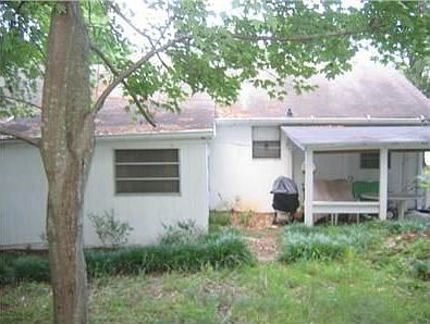 5th image of 303 Cindy Dr SE