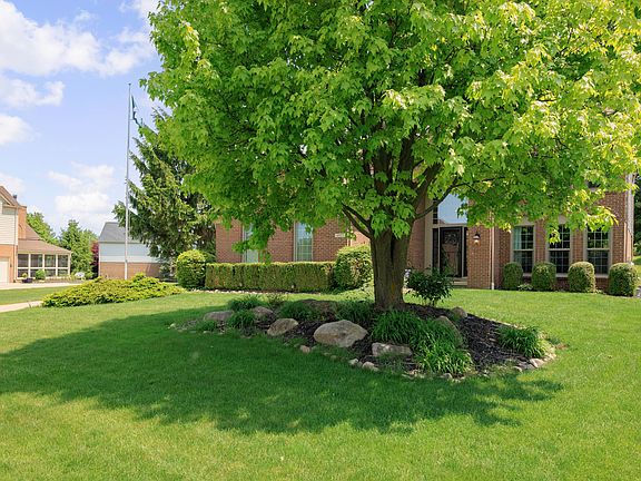 4th image of 4923 Lexington Ct
