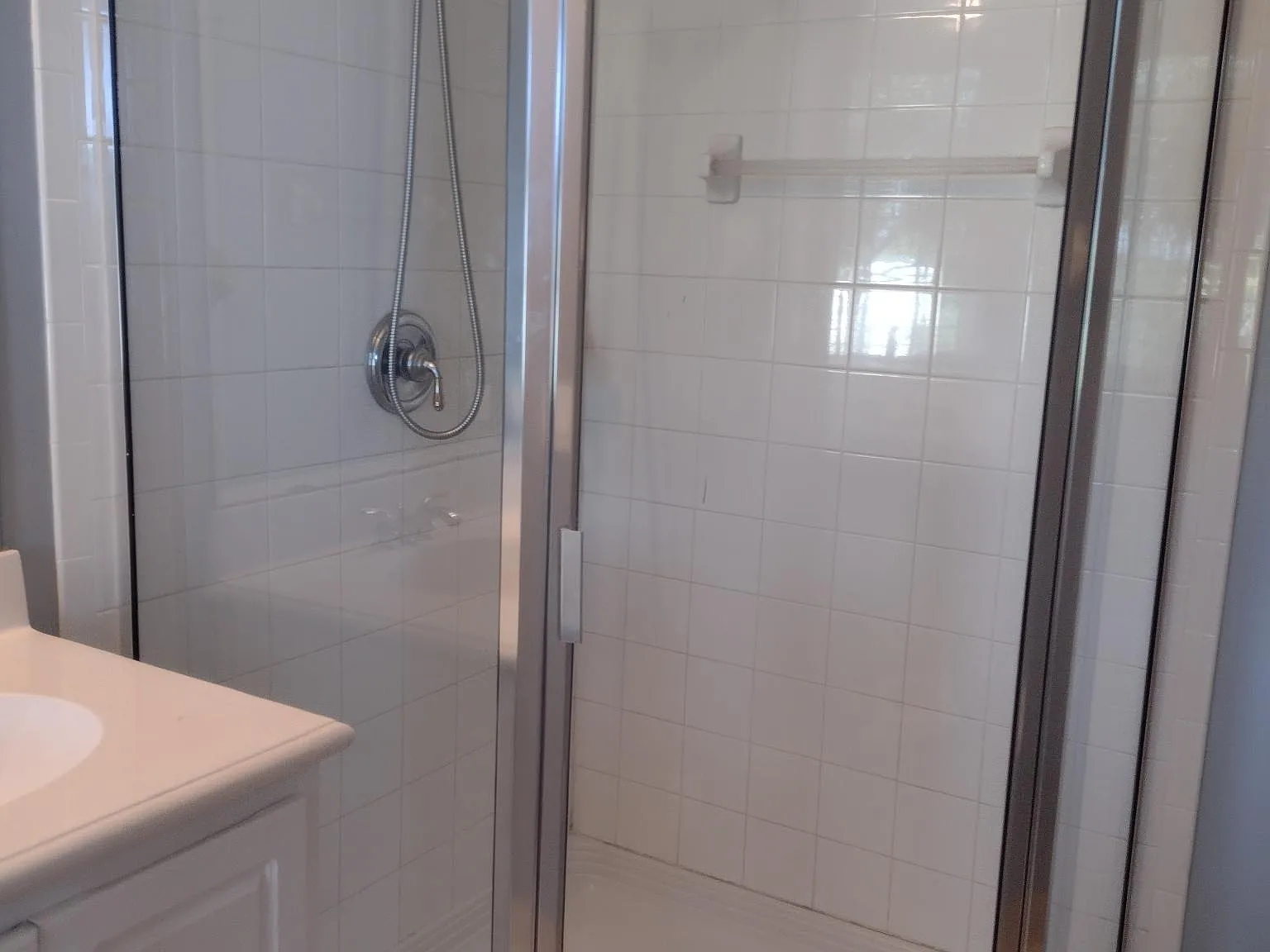 3 bed, 1620 sqft, $4,975 — Photo 3