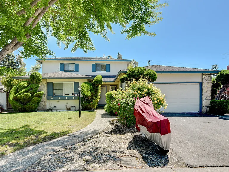 771 Ormonde Dr — Photo 1