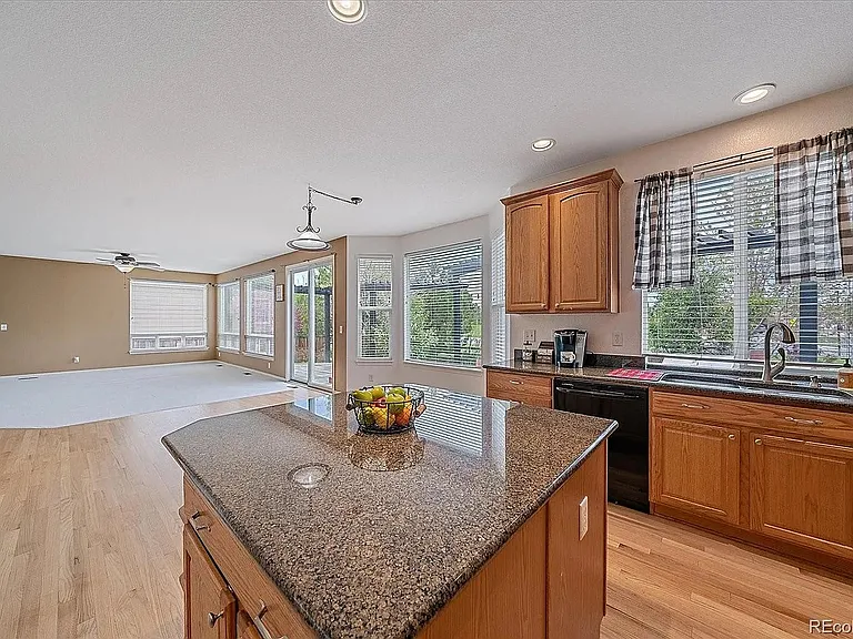 6986 Sulfur Ct — Photo 8