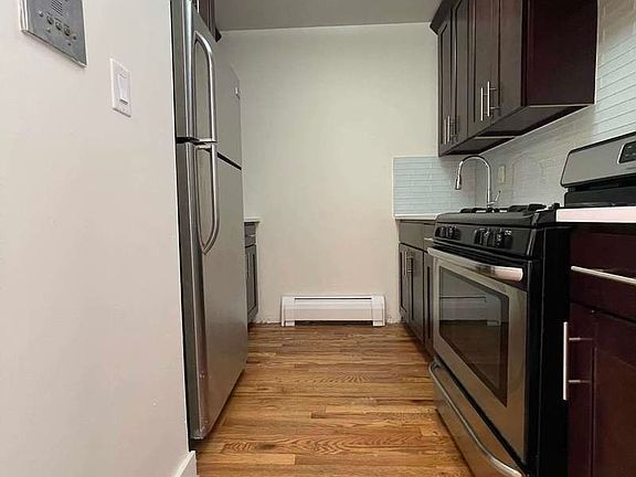3rd image of 818 Bergen St #301