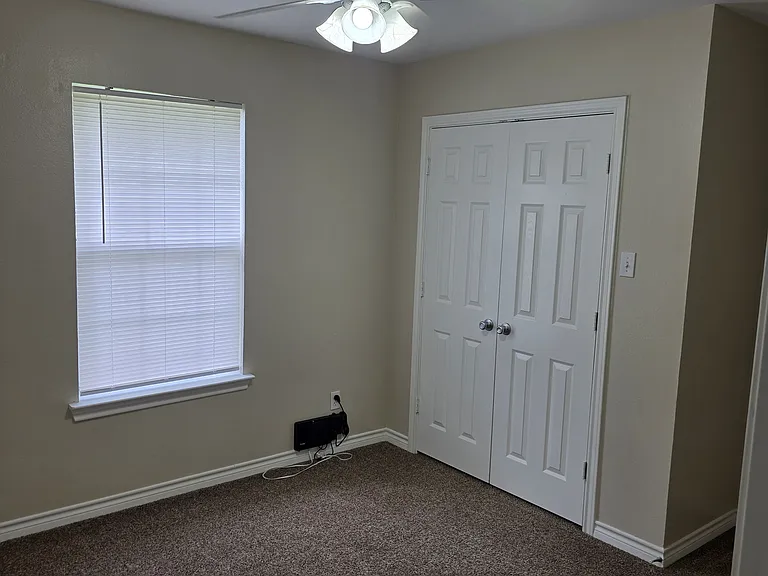 442 Green Acres Dr — Photo 7
