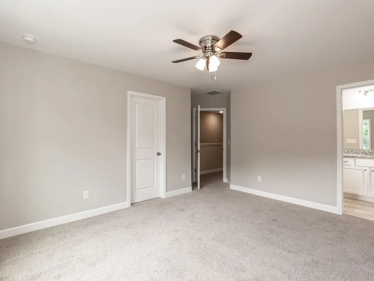 737 Grover Ln — Photo 19