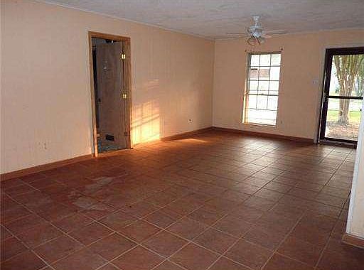 2nd image of 732 Madewood Dr