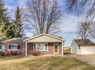 23625 Lynnhurst Rd, Macomb, MI 48042
