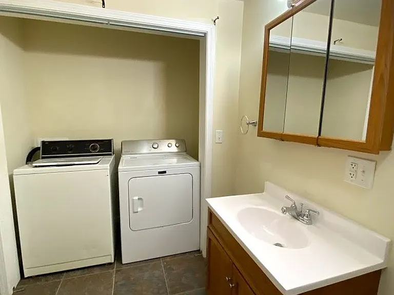 511 N Lincoln St — Photo 11