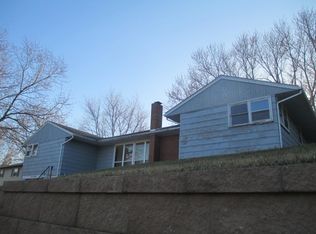 4420 N Pine St, Davenport, IA 52806