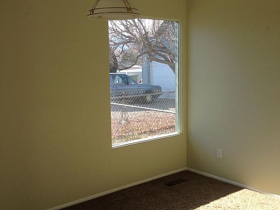 Dining room gets great morning sun.