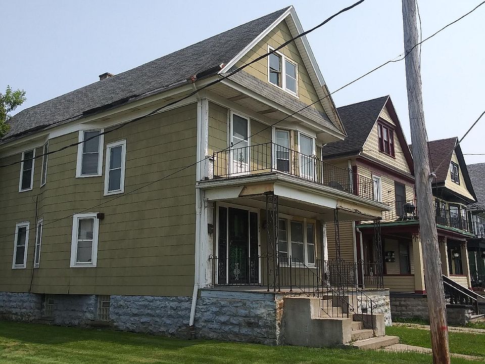 2nd image of 403 Herman St
