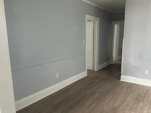 4th image of 1032 Olive St APT 1
