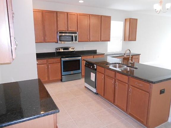 4th image of 32701 Harmony Oaks Dr