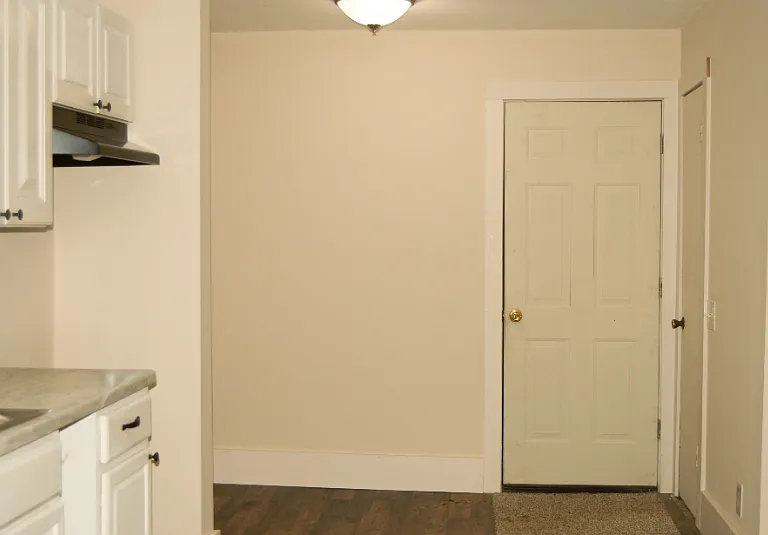 84 Curtis Ave — Photo 6