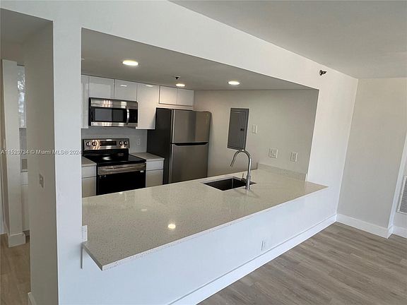 3rd image of 7601 E Treasure Dr APT 721
