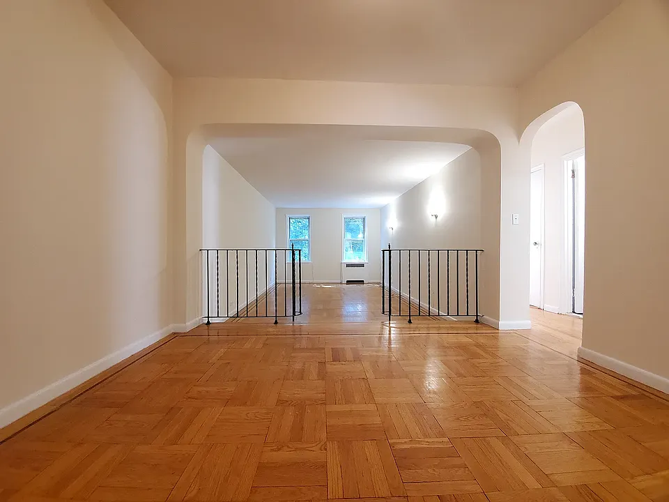 182 Bennett Ave #3K